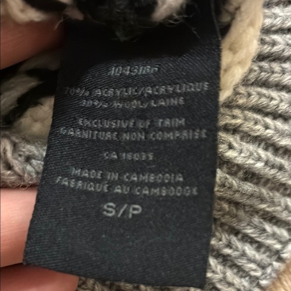 Sansara Nordic Gray and Black Cardigan Sweater - Picture 8 of 12